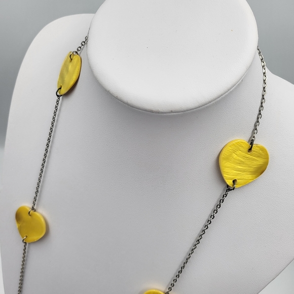 Yellow Heart w/ Silver Chain - Picture 6 of 9